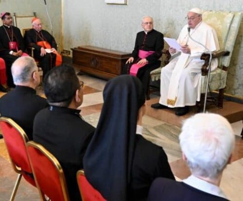 O Papa: a retórica da guerra está de novo na moda. Demos concretude às expectativas de paz - Jornal O São Paulo