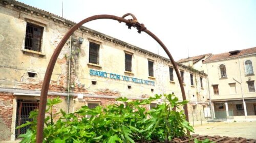 Papa com detentas em Veneza: gesto de humanidade, diz capelão da Giudecca - Jornal O São Paulo