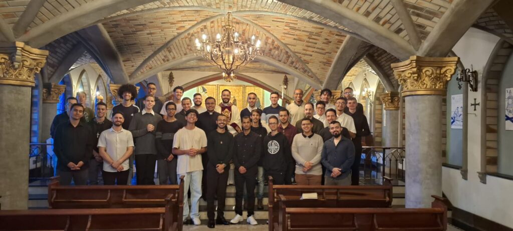 31 jovens participam do encontro vocacional arquidiocesano - Jornal O São Paulo