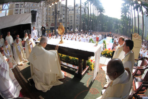 Bendito e louvado seja o Santíssimo Sacramento! - Jornal O São Paulo