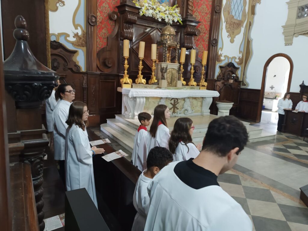 Leigos e clérigos participam de reuniões, celebrações e ações sociais na Região Sé - Jornal O São Paulo