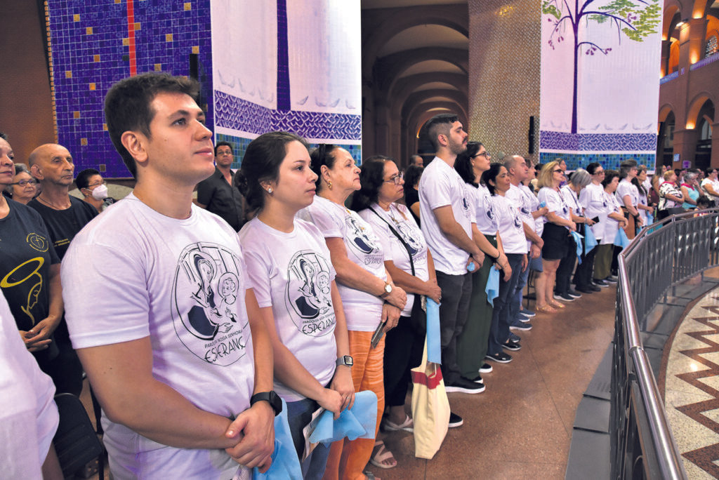Fiéis da Arquidiocese rogam à Mãe Aparecida: ‘Maria, vem conosco caminhar’ - Jornal O São Paulo