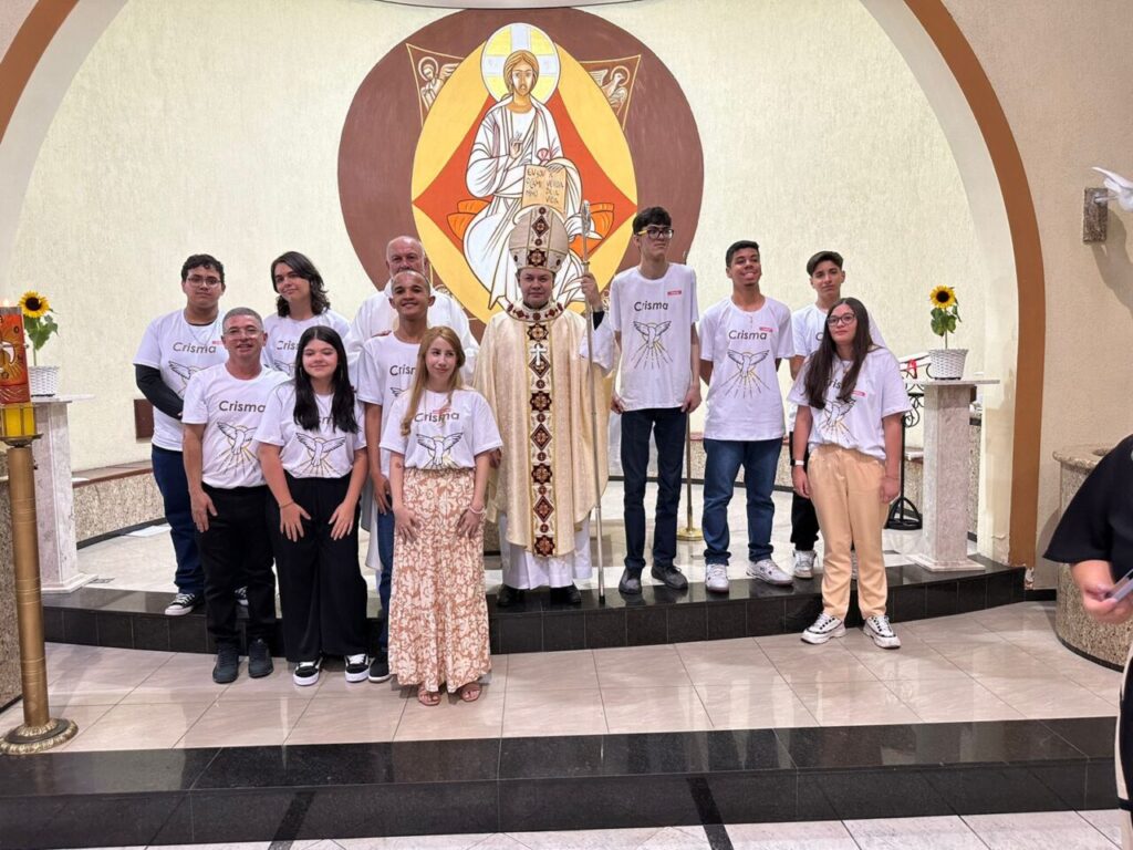 Dom Cícero confere o sacramento da Crisma em 3 paróquias na Região Belém - Jornal O São Paulo