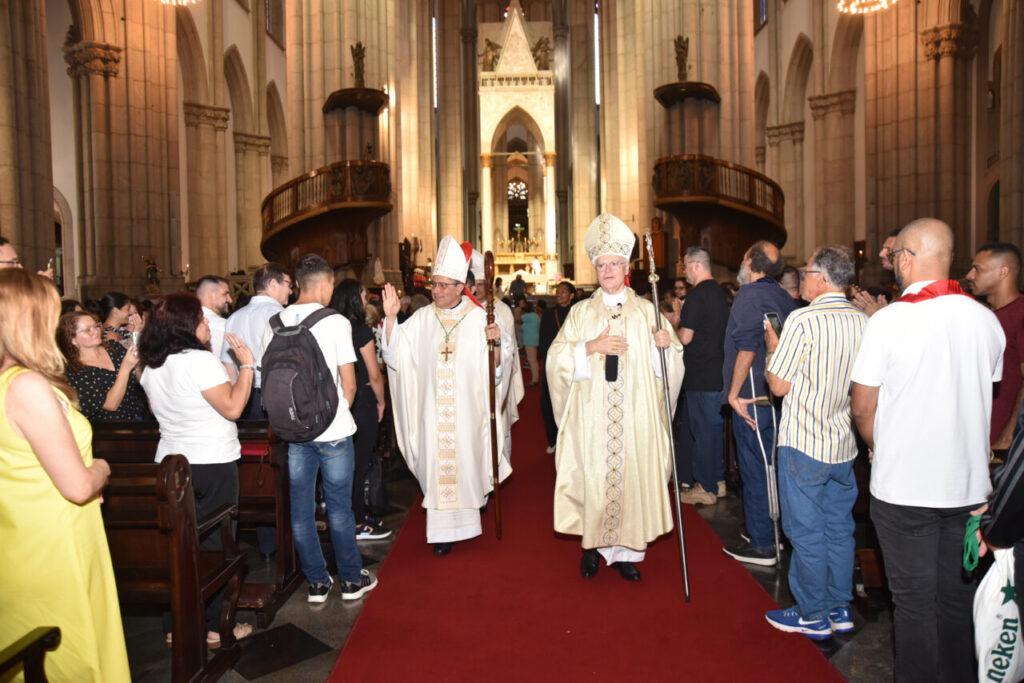 Dom Edilson Silva toma posse do ofício de Bispo Auxiliar da Arquidiocese - Jornal O São Paulo