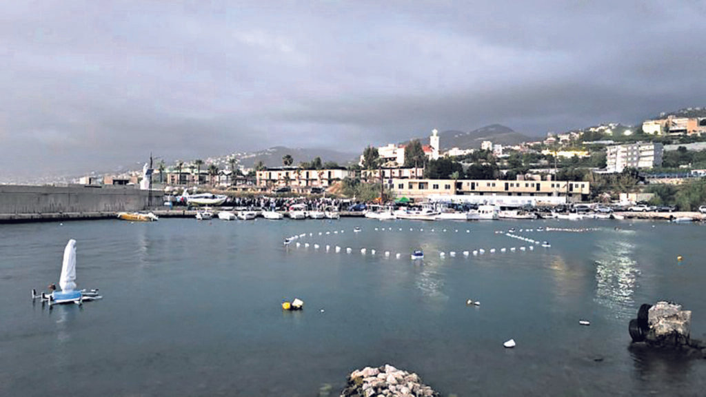 Líbano: Católico cria um Rosário gigante que flutua nas ondas do Mediterrâneo - Jornal O São Paulo