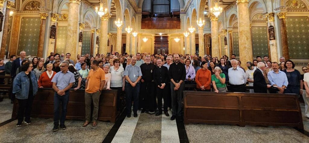 Dom Rogério preside missas e participa de encontros na Sé - Jornal O São Paulo