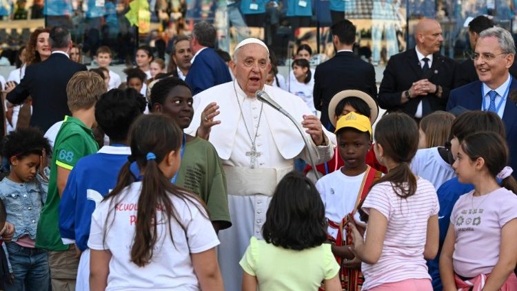 Papa: ‘Queridas crianças, vamos em frente e tenhamos alegria’ - Jornal O São Paulo