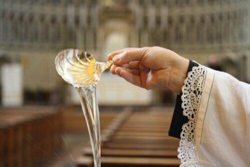 França: Batismos de adultos no país superam todas as expectativas  - Jornal O São Paulo