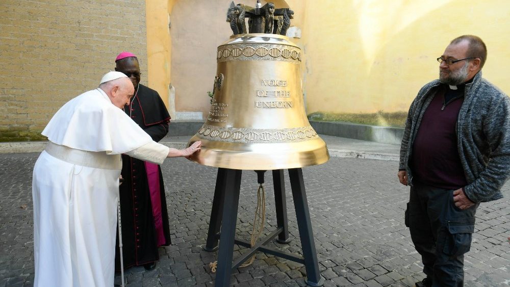 Polônia: Fundação envia sinos às nações em nome da defesa da vida - Jornal O São Paulo