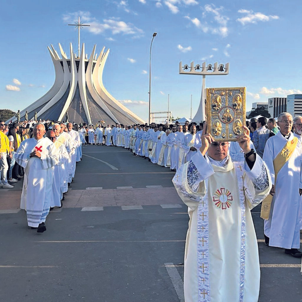 Em todo o Brasil, o testemunho público de amor a Jesus eucarístico - Jornal O São Paulo