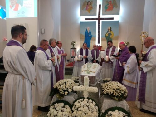 Clero atuante na Região Santana participa do velório e sepultamento do Padre Thomas Fritsch - Jornal O São Paulo