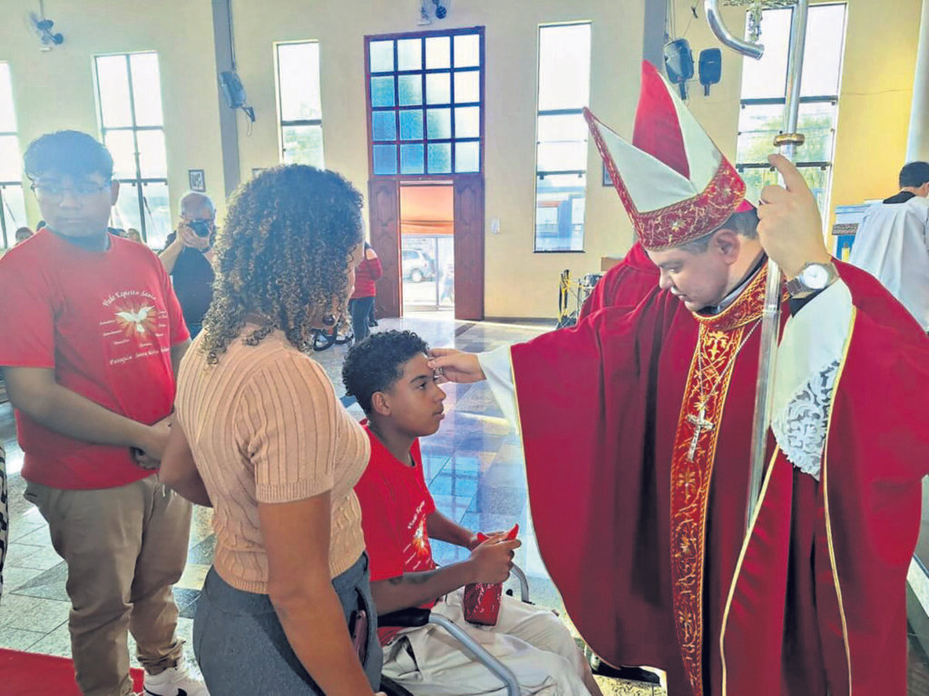 Clero, fiéis e bispo dão testemunho de fé em celebrações na Região Belém - Jornal O São Paulo