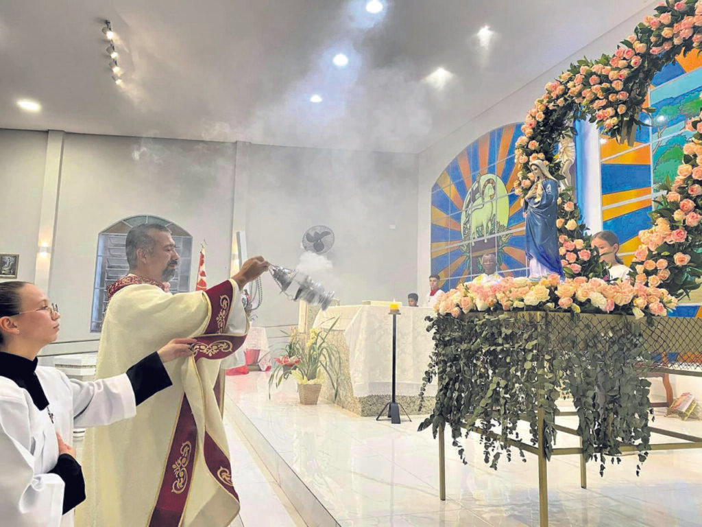 Clero, fiéis e bispo dão testemunho de fé em celebrações na Região Belém - Jornal O São Paulo