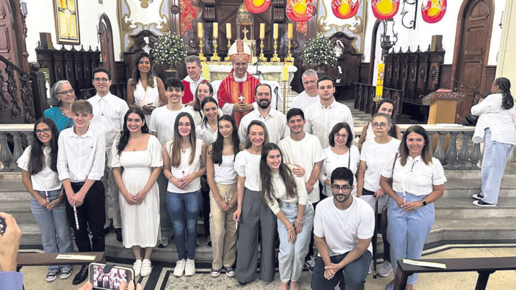 Dom Rogério preside missas com Crismas e tem encontro com o clero na Sé - Jornal O São Paulo