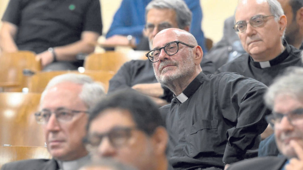 Francisco pede a sacerdotes proximidade, compaixão e ternura com quem sofre - Jornal O São Paulo