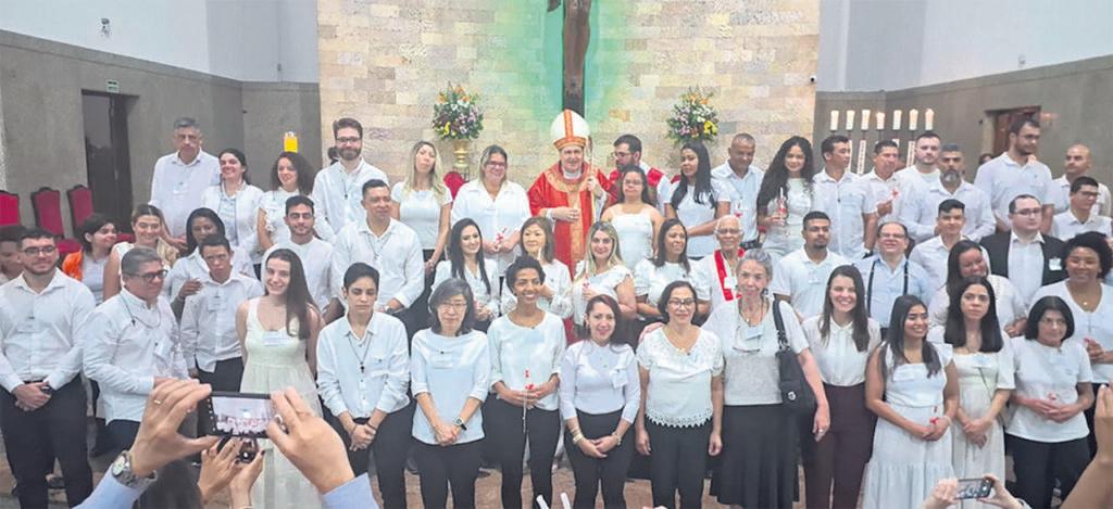 Dom Ângelo preside Crismas e ordenações diaconais - Jornal O São Paulo