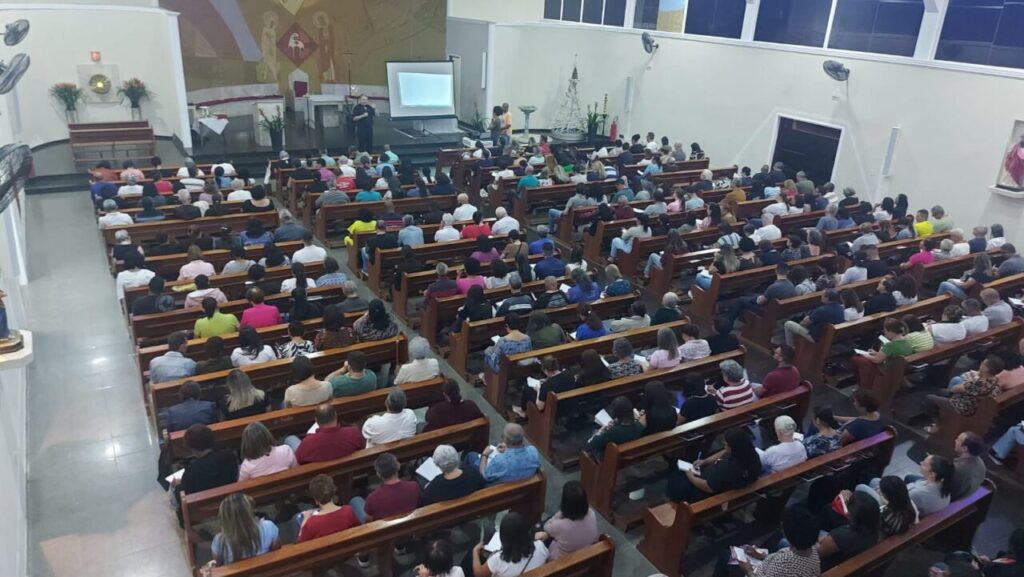 Belém: centenas de ministros extraordinários da Sagrada Comunhão participam de semana de formação - Jornal O São Paulo
