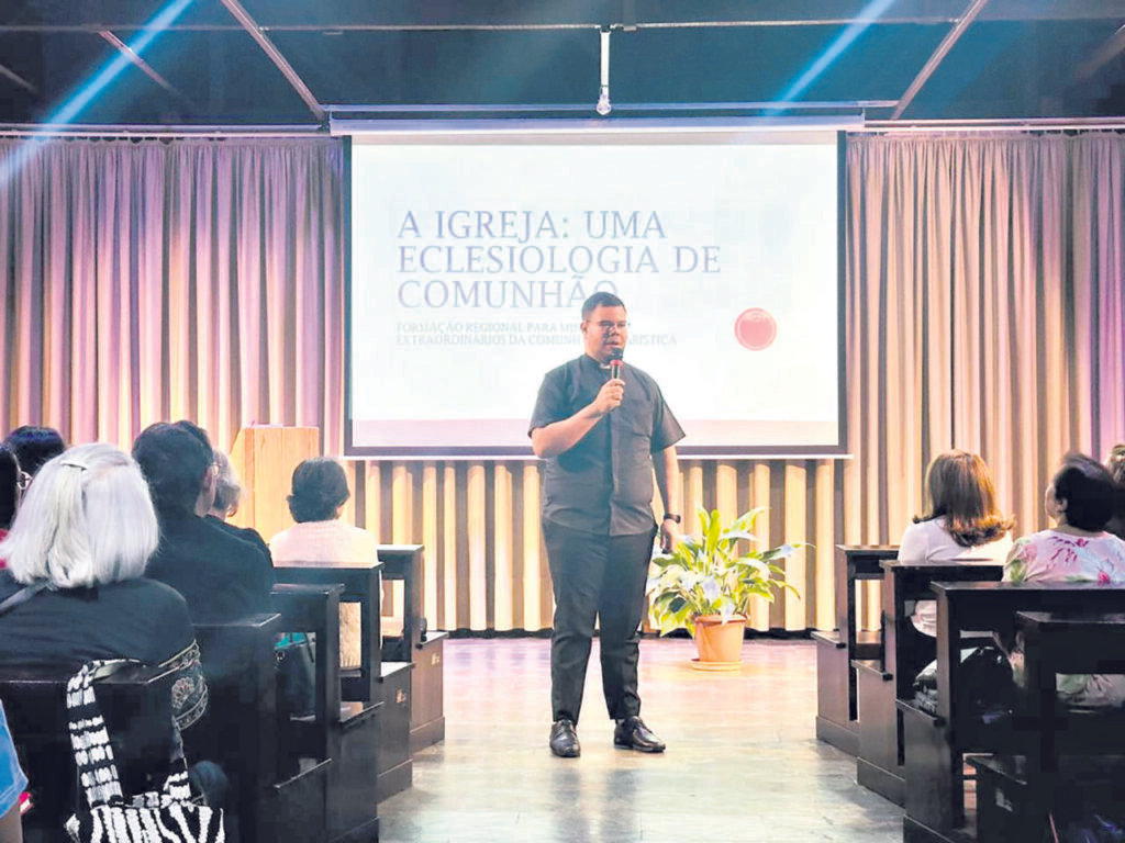 Belém: centenas de ministros extraordinários da Sagrada Comunhão participam de semana de formação - Jornal O São Paulo