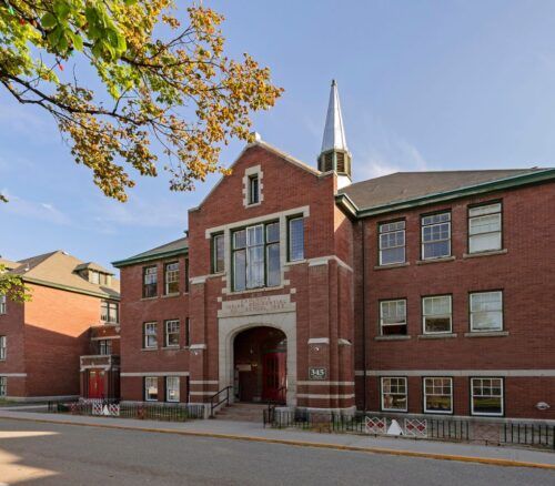 Comprovado: ‘genocídio’ de crianças indígenas em escolas no Canadá não aconteceu - Jornal O São Paulo