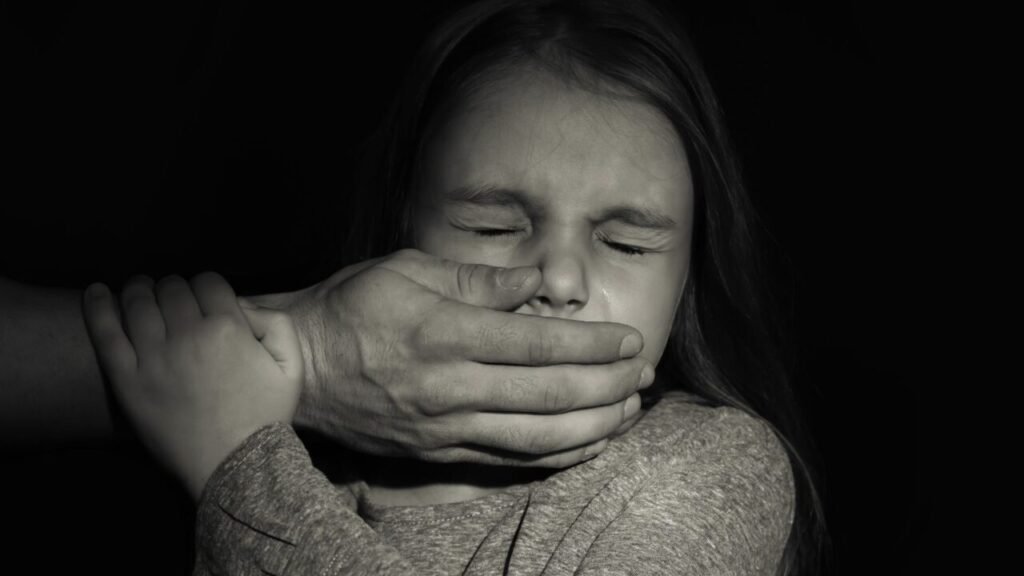 Milhões de crianças são tratadas com violência dentro da própria casa - Jornal O São Paulo