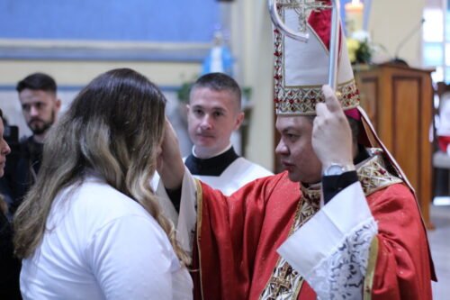 Dom Cícero preside missas com Crismas na Região Belém - Jornal O São Paulo