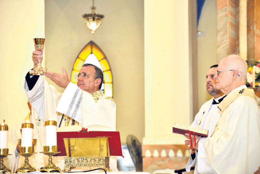 Dom Carlos Lema Garcia comemora 10 anos de ministério episcopal - Jornal O São Paulo