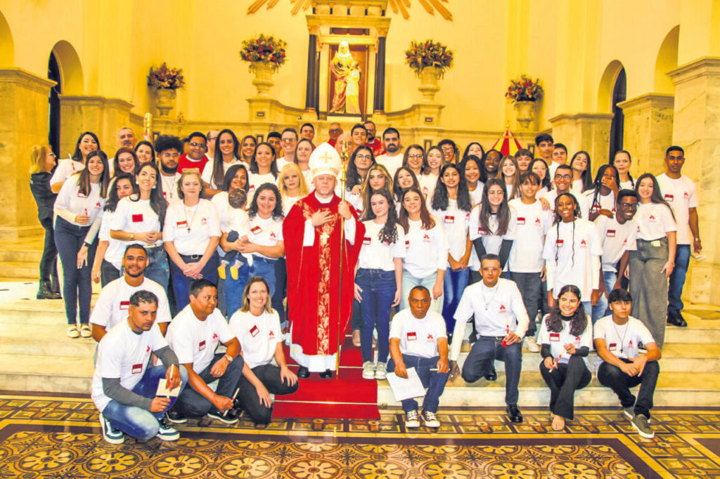 Dom Jorge Pierozan preside missas em paróquias de Santana - Jornal O São Paulo