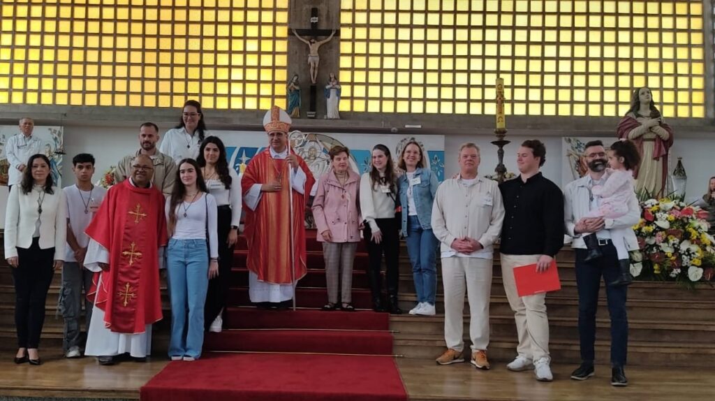 Sé: Atenção aos jovens e aos casais; respeito aos sacerdotes falecidos - Jornal O São Paulo