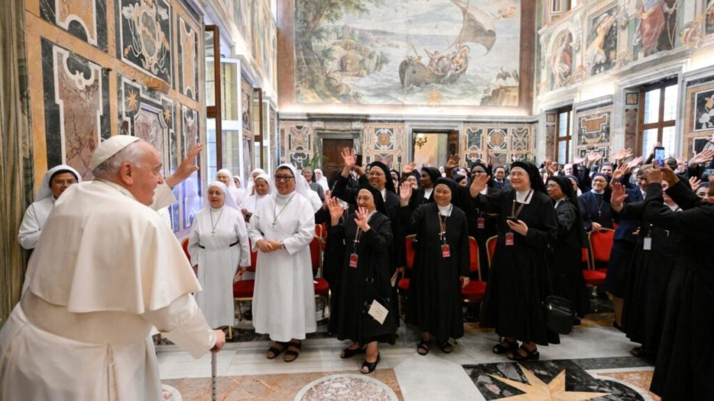 ‘Beleza’ e ‘simplicidade’ são palavras-chave da vida religiosa - Jornal O São Paulo