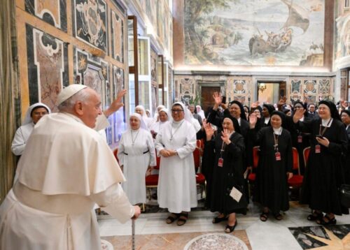 ‘Beleza’ e ‘simplicidade’ são palavras-chave da vida religiosa - Jornal O São Paulo