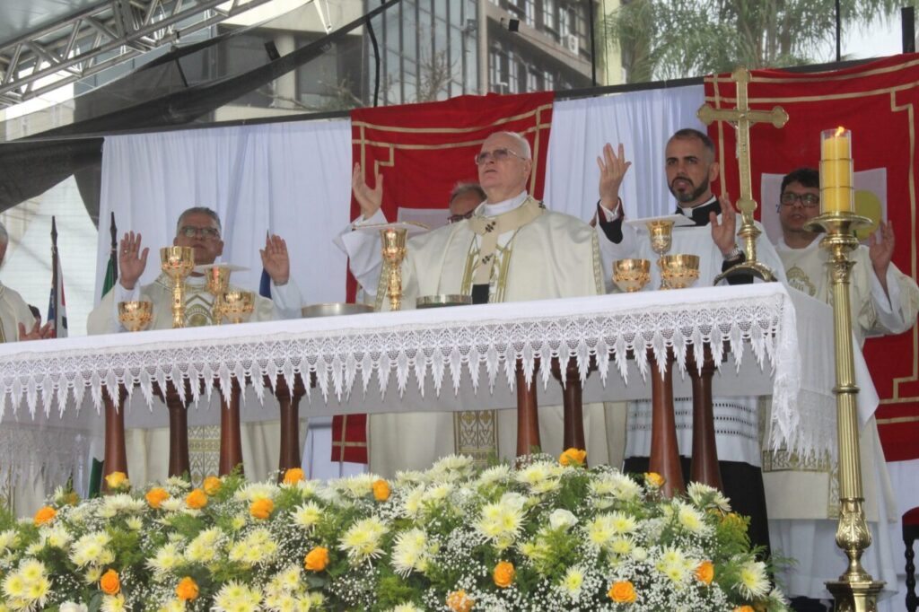 Dom Odilo Scherer preside missa solene no centenário da Diocese de Santos (SP) - Jornal O São Paulo