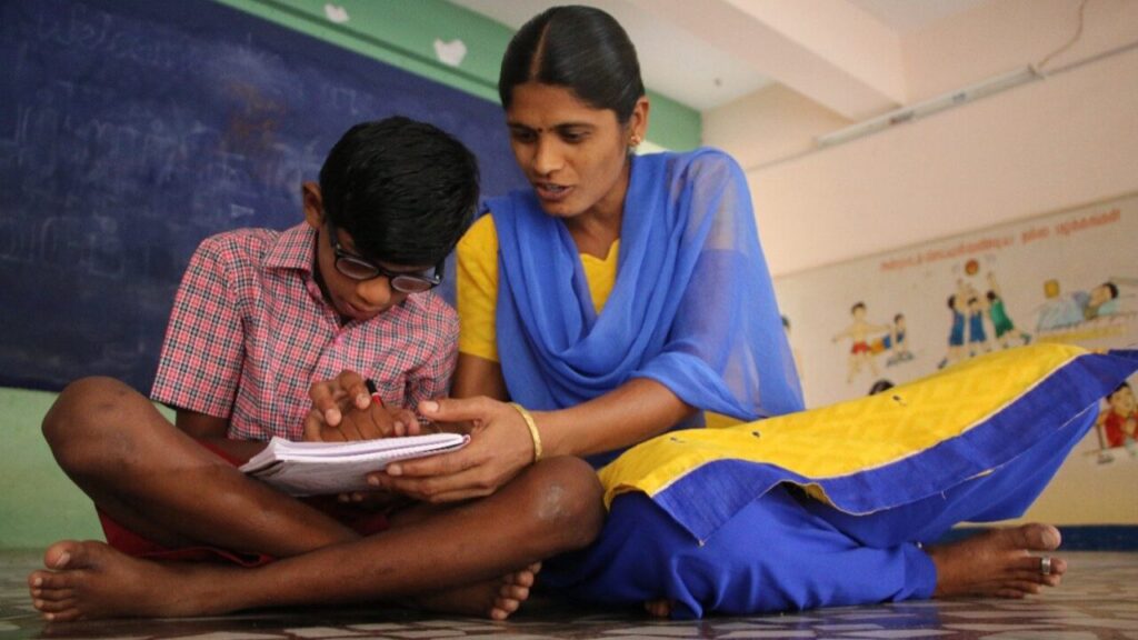 Irmãs da Caridade de Nazaré cuidam de crianças com deficiência na Índia - Jornal O São Paulo