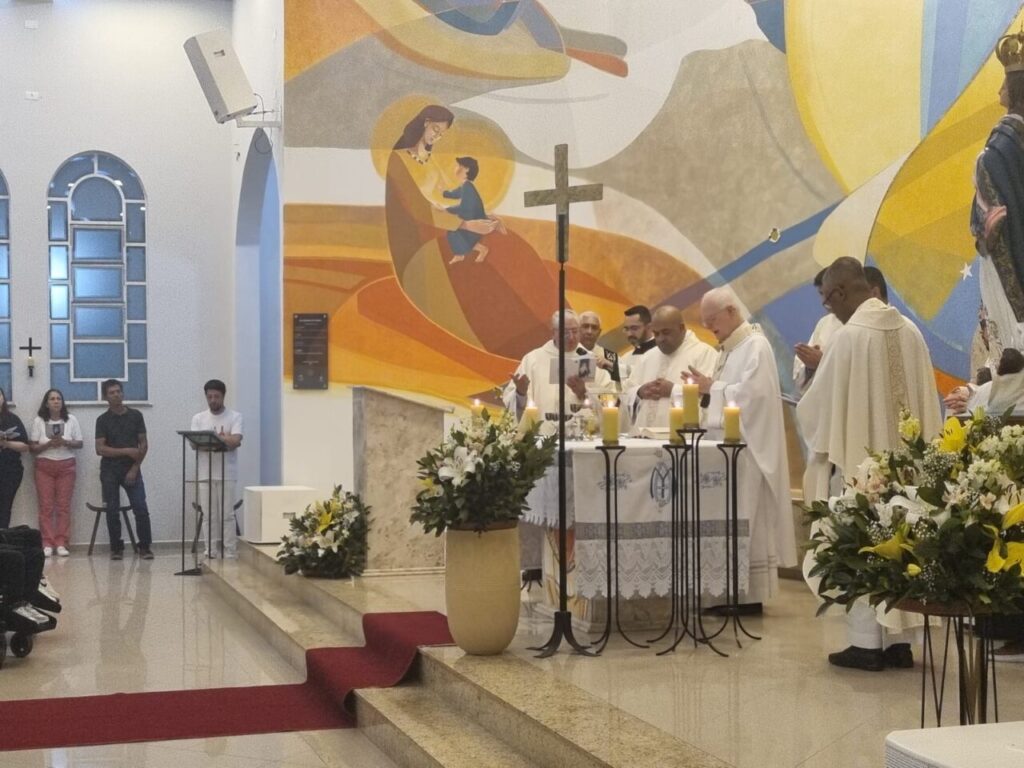 Na Região Belém, Cardeal Scherer dedica igreja e o altar da matriz da Paróquia Imaculada Conceição - Jornal O São Paulo