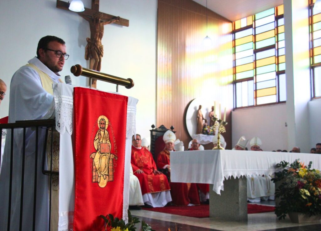 Dom Jorge Pierozan toma posse como Bispo diocesano de Rio Grande (RS) - Jornal O São Paulo