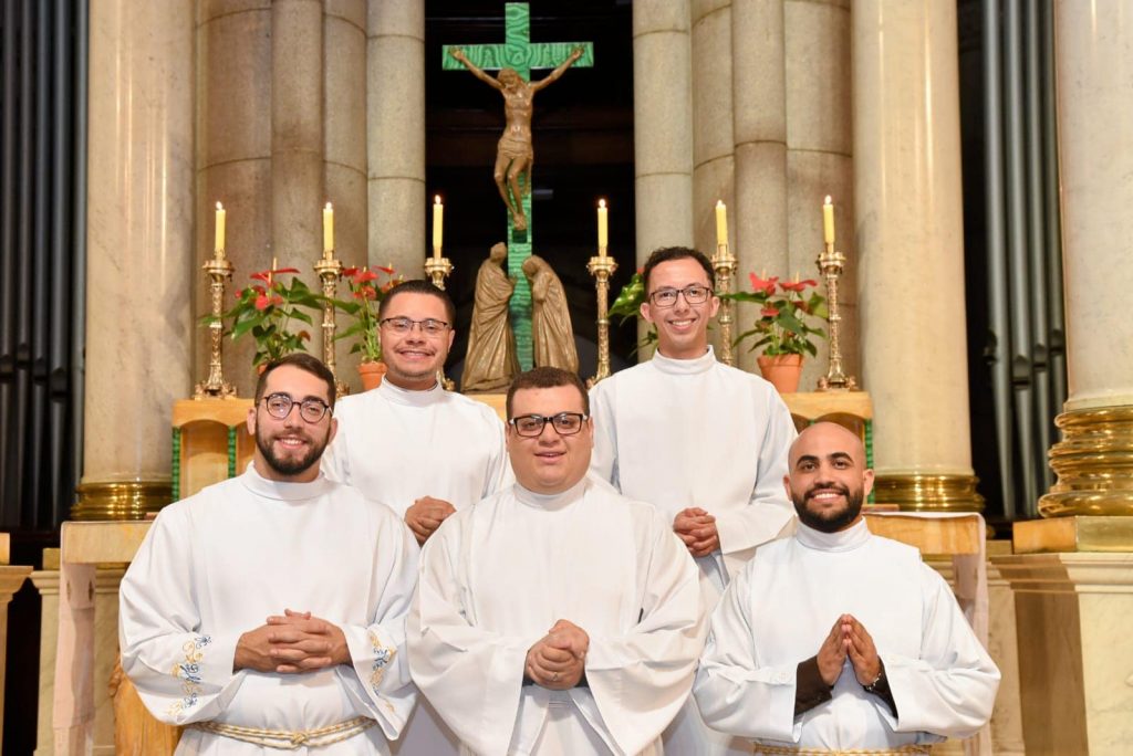 Dom Odilo confere os ministérios de leitor e acólito a 5 seminaristas - Jornal O São Paulo