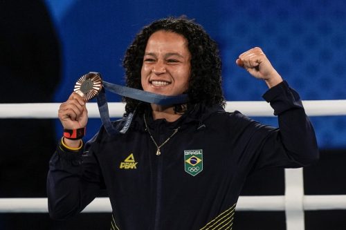 Bia Ferreira, bronze em Paris 2024: ‘Saio feliz do boxe olímpico’ - Jornal O São Paulo