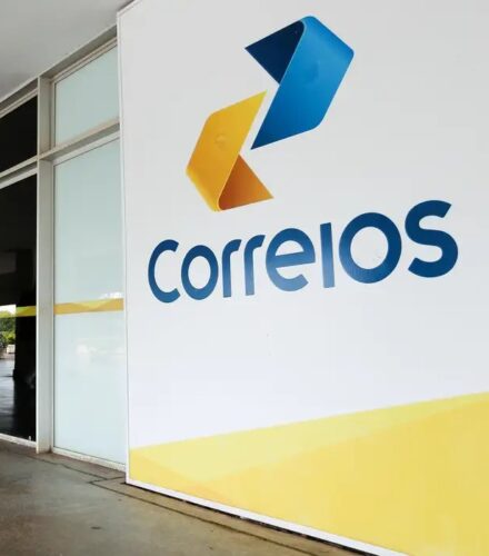 Correios alertam sobre mensagens falsas a respeito de encomendas - Jornal O São Paulo