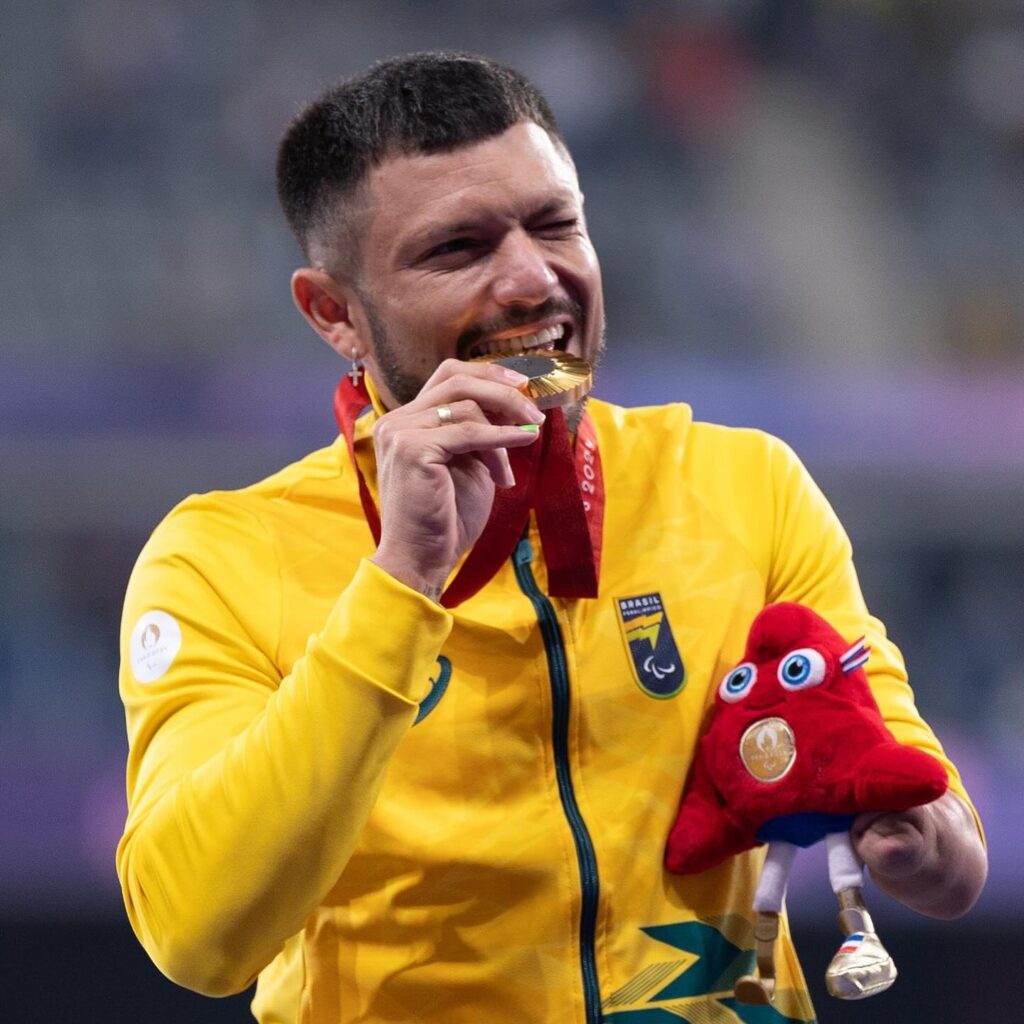 Paris 2024: Brasil conquista mais 10 medalhas; Petrúcio é tri-paralímpico no atletismo - Jornal O São Paulo