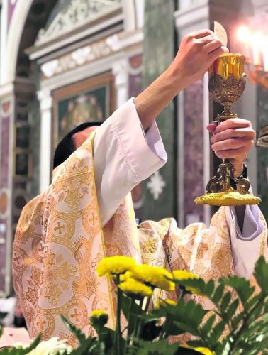 Padre: imagem do Cristo, homem de oração e servidor de Deus no meio do povo - Jornal O São Paulo