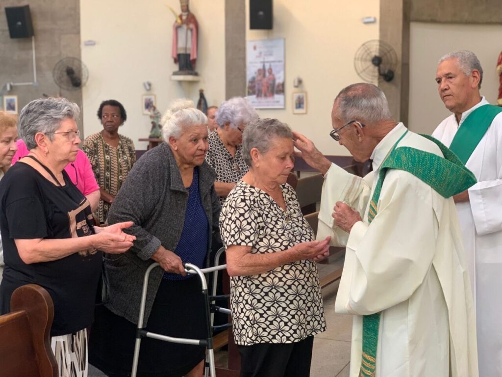 Atividades na Lapa ressaltam a atenção da Igreja aos jovens, idosos e casais - Jornal O São Paulo