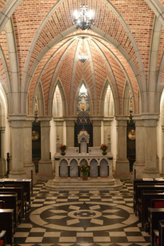 Bispos e grandes personalidades da história estão sepultados na cripta - Jornal O São Paulo