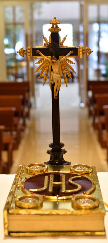 Exaltemos a Cruz gloriosa de Jesus, sinal do imenso amor de Deus - Jornal O São Paulo