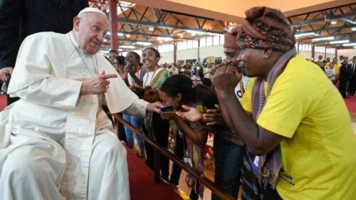 Papa aos jovens na despedida do Timor-Leste: ‘Façam barulho e respeitem os idosos’ - Jornal O São Paulo