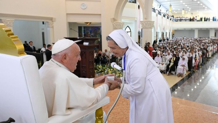 Aumentam os católicos no mundo: são 1 bilhão e 406 milhões - Jornal O São Paulo