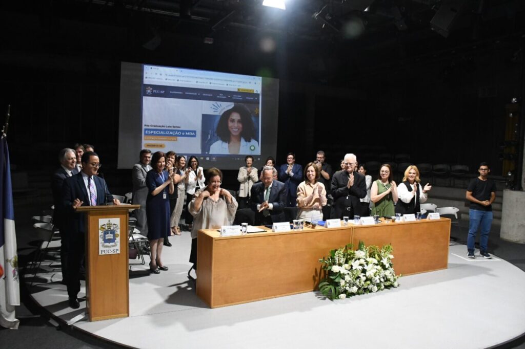 PUC-SP confere a 3 docentes a honraria de Professor Emérito, em cerimônia com a presença de Dom Odilo - Jornal O São Paulo