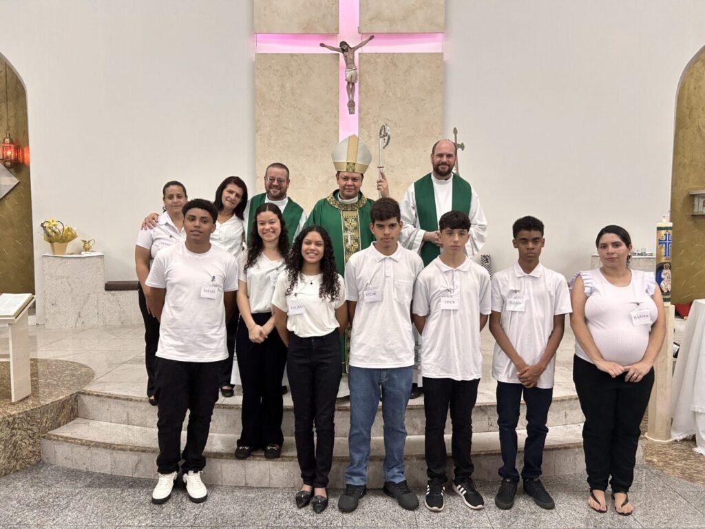 Dom Cícero preside missas com Crismas e festas de padroeiros na Região Belém - Jornal O São Paulo