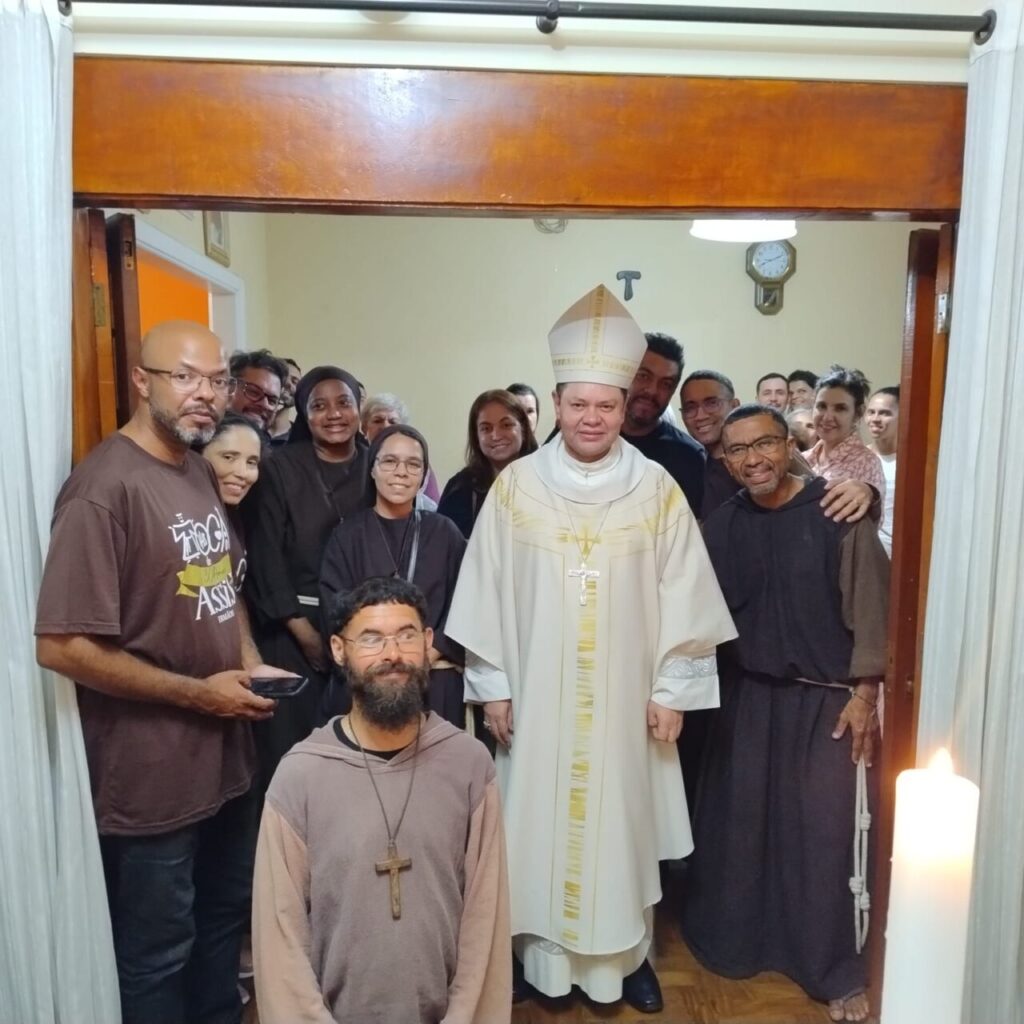 Dom Cícero preside missas com Crismas e festas de padroeiros na Região Belém - Jornal O São Paulo