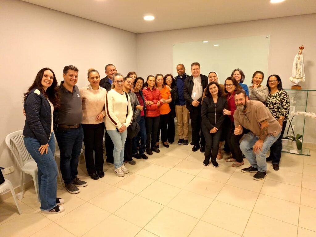 Visita de Dom Ângelo anima fiéis da Paróquia Nossa Senhora de Fátima - Jornal O São Paulo