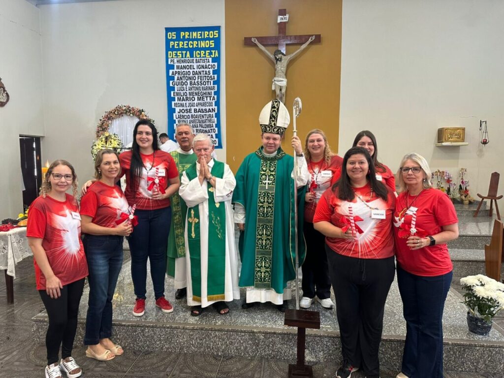 No Belém, Dom Cícero preside missas em festas de padroeiro e acolhe religiosas - Jornal O São Paulo