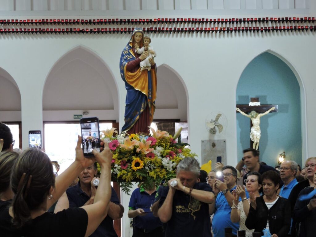 IBGE: população brasileira se mantém majoritariamente católica - Jornal O São Paulo